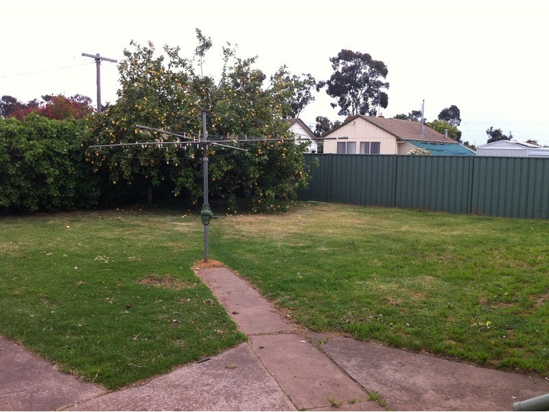 6 Cameron Avenue, Shepparton VIC 3630