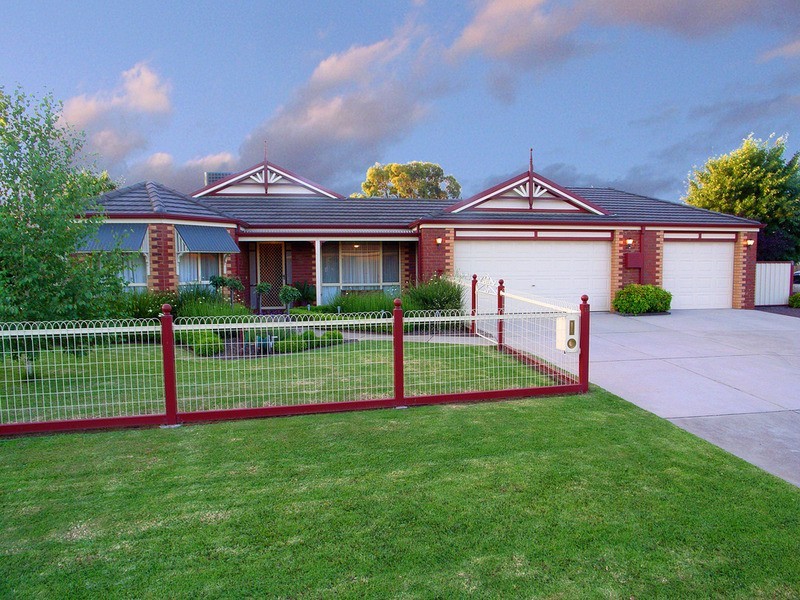13 King Richard  Drive, Shepparton VIC 3630