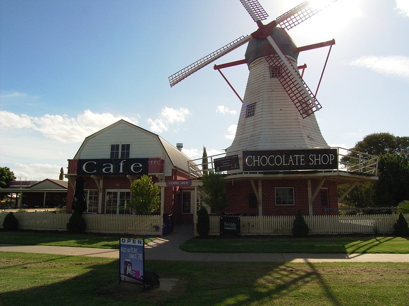 7685 Goulburn Valley  Highway, Kialla VIC 3631