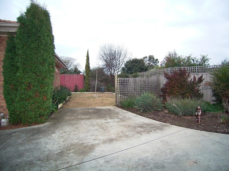 22b Vickers Street, Kialla VIC 3631