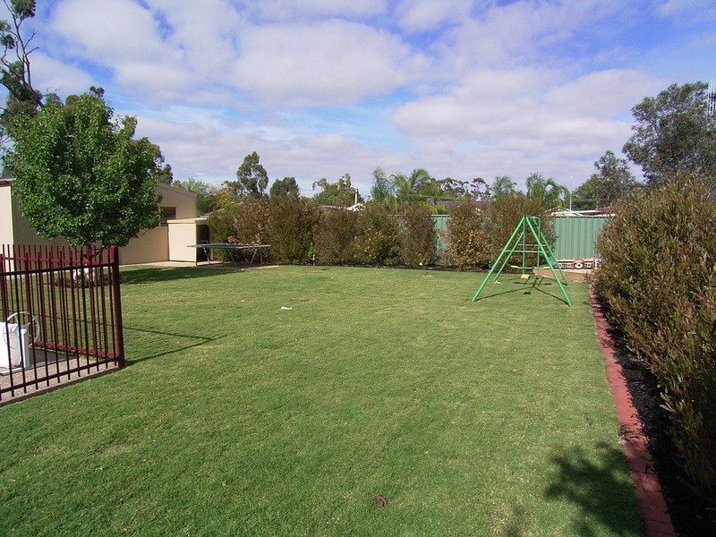 4 Guseli Court, Kialla VIC 3631