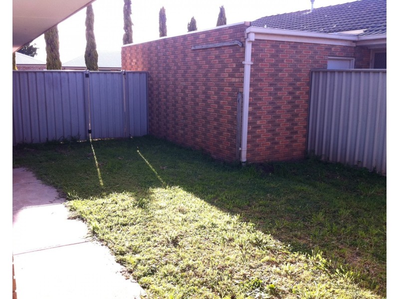 2/68 Mason Street, Shepparton VIC 3630