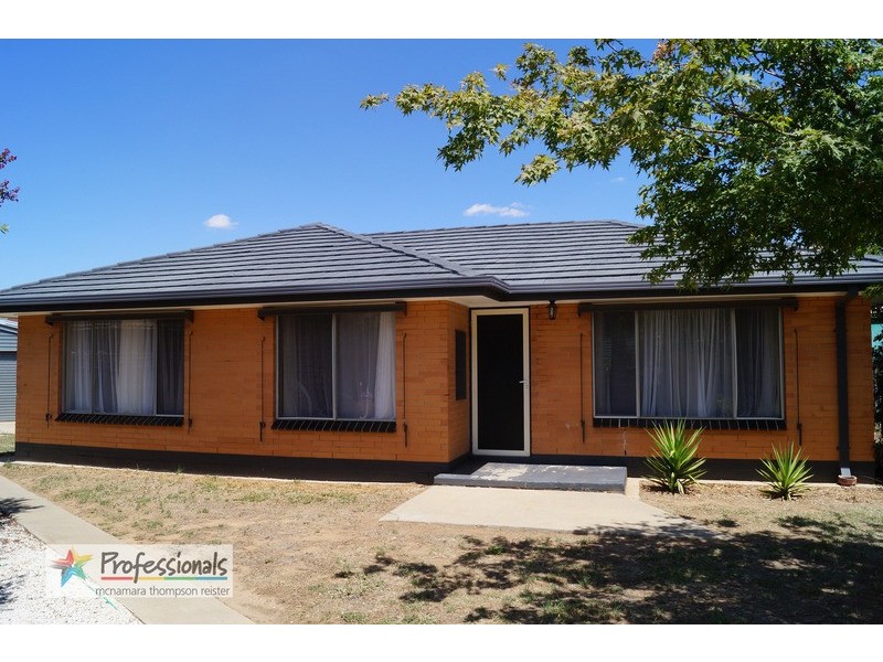 73 Hall Street, Mooroopna VIC 3629