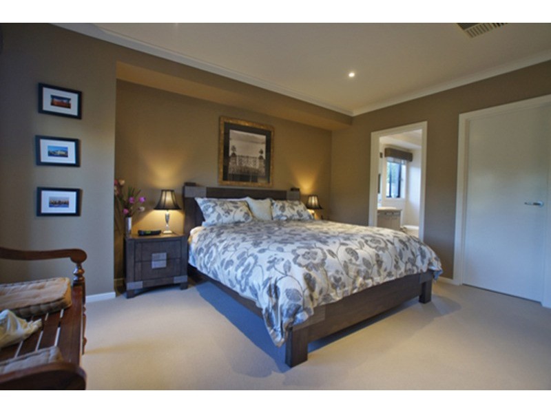 6 Kensington  Drive, Shepparton VIC 3630