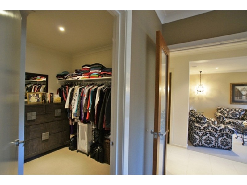 6 Kensington  Drive, Shepparton VIC 3630