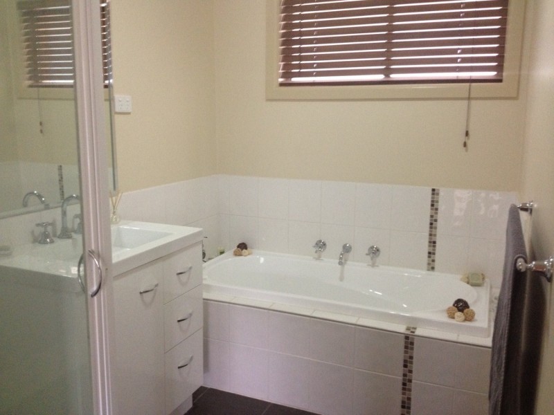 73 Hall Street, Mooroopna VIC 3629