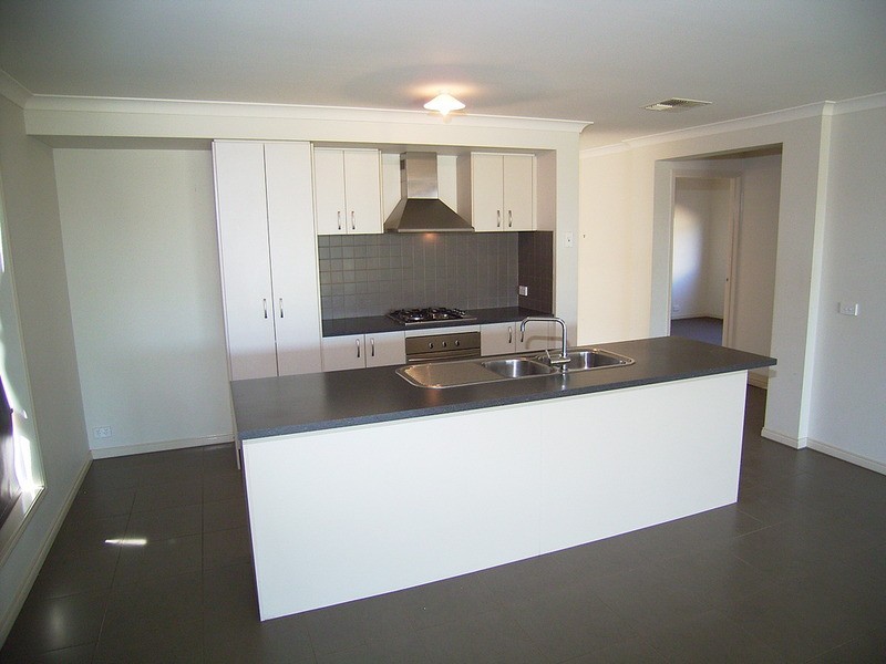 49 Taig Avenue, Kialla VIC 3631