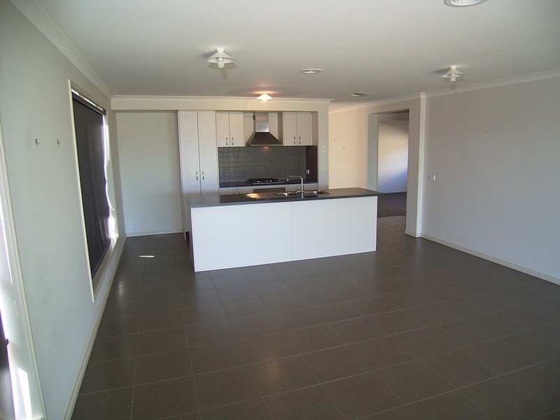49 Taig Avenue, Kialla VIC 3631