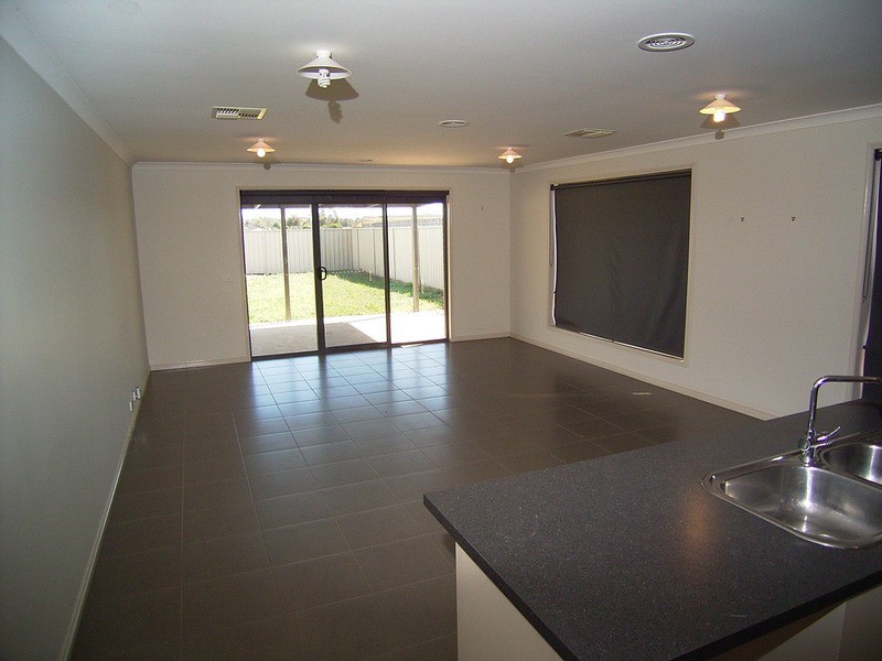 49 Taig Avenue, Kialla VIC 3631