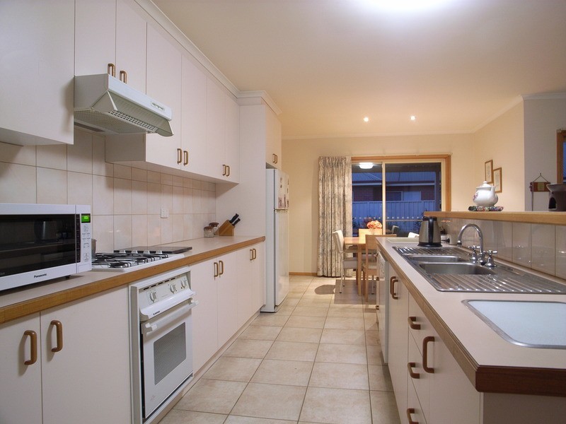 8  Silvan Crescent, Kialla VIC 3631