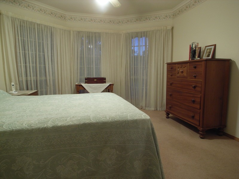 8  Silvan Crescent, Kialla VIC 3631