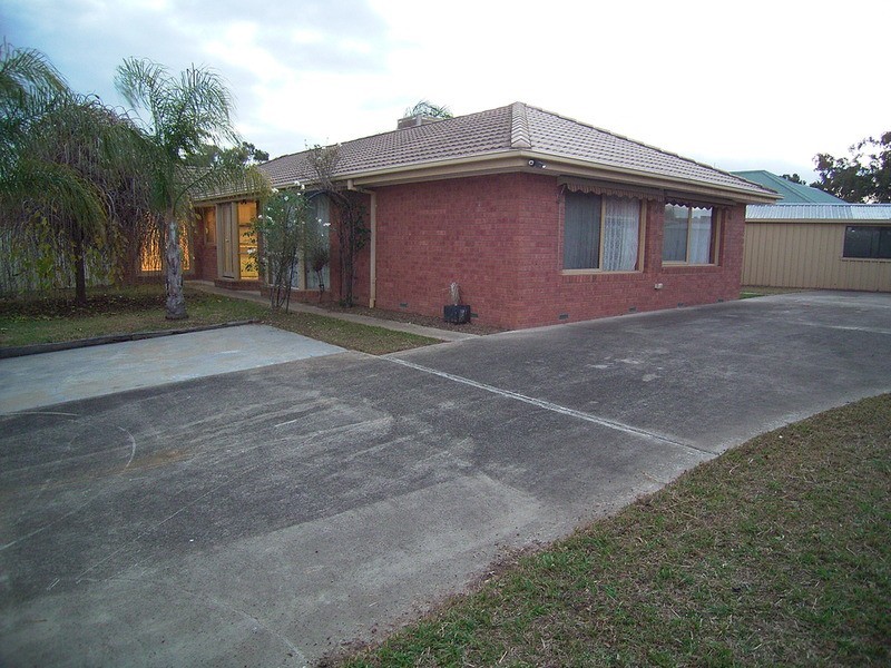 7 Gordon Drive, Kialla VIC 3631