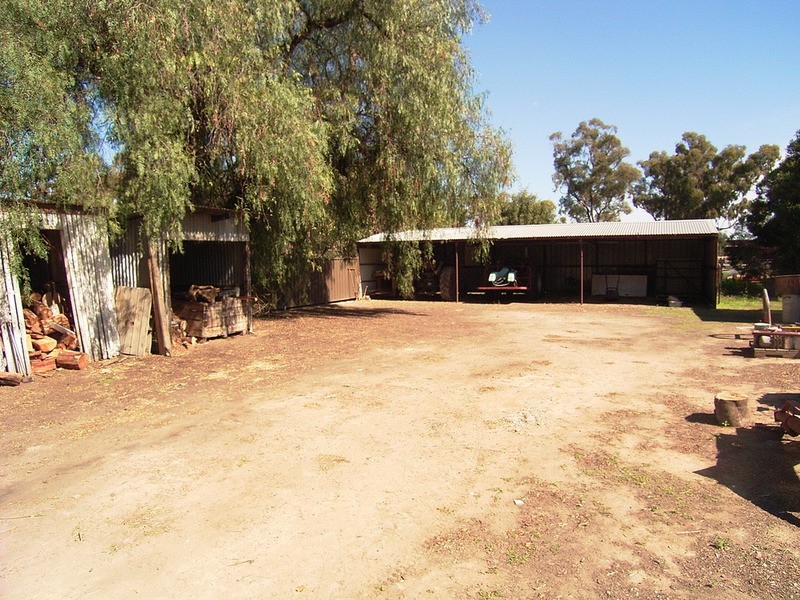 1711 Goulburn Valley  Highway, Tallygaroopna VIC 3634