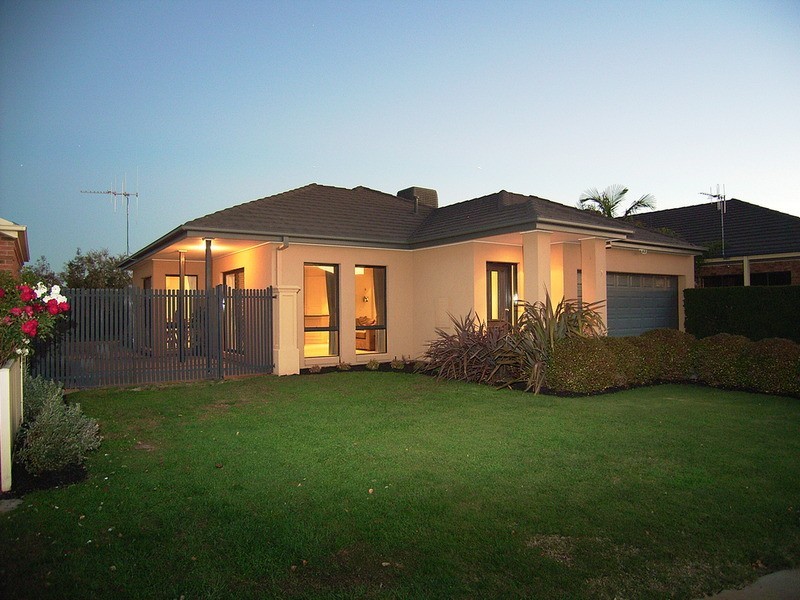 7 Lewis  Court, Mooroopna VIC 3629