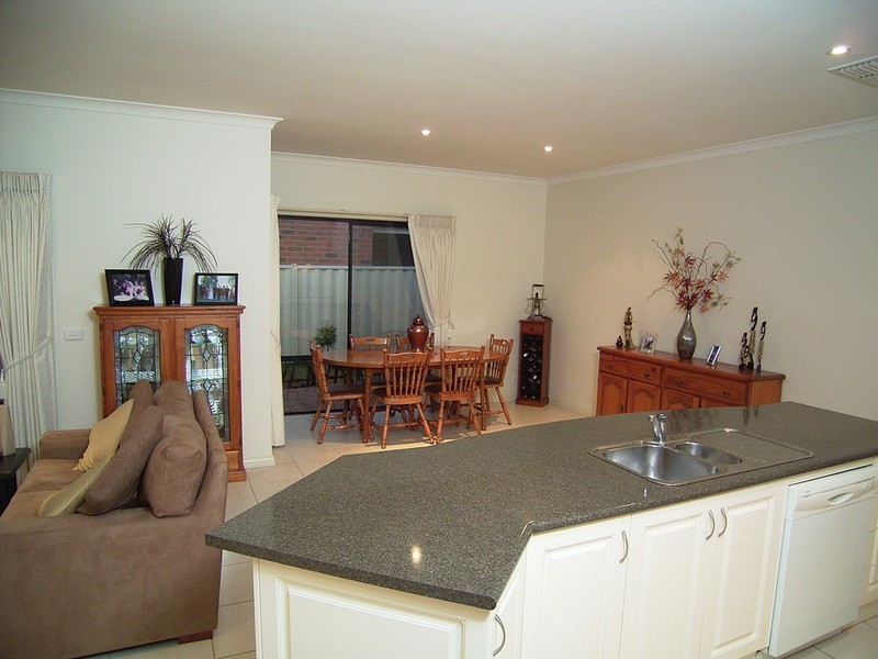 7 Lewis  Court, Mooroopna VIC 3629