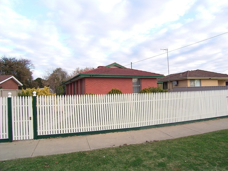 34  Poplar  Avenue, Shepparton VIC 3630