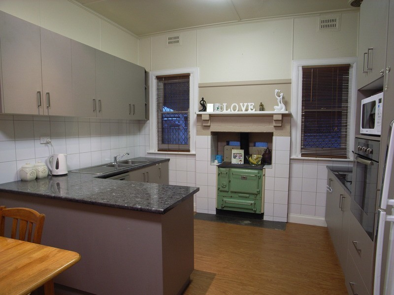 86 MacIntosh  Street, Shepparton VIC 3630
