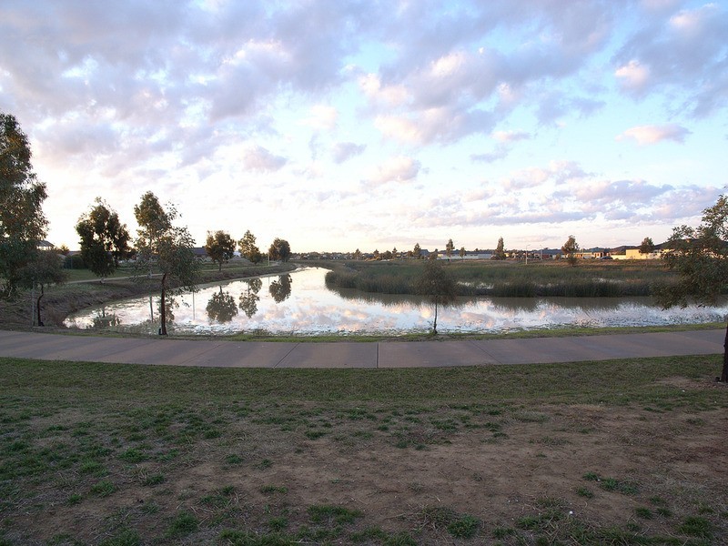 3/9 Jindabyne  Court, Kialla VIC 3631