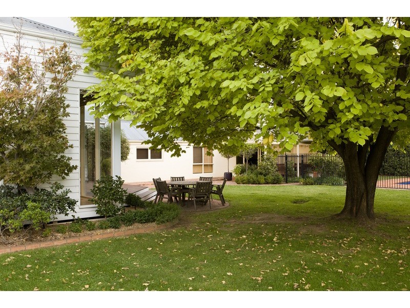 13-15 Knight  Street, Shepparton VIC 3630