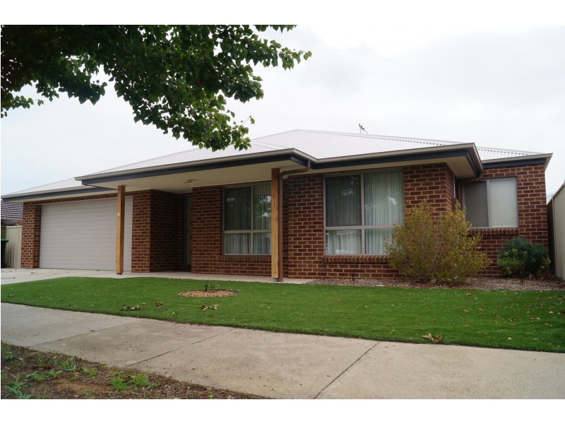 2/17 Erskine Street, Shepparton VIC 3630