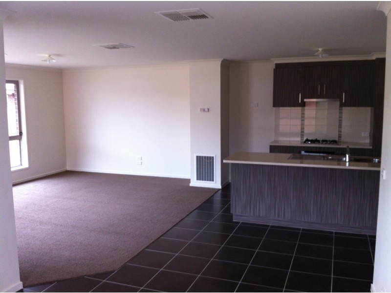 2/17 Erskine Street, Shepparton VIC 3630