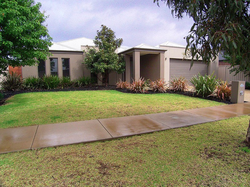 22 Brambuck Avenue, Kialla VIC 3631