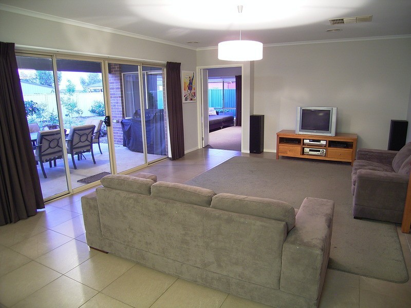 222 Waranga  Drive, Kialla VIC 3631