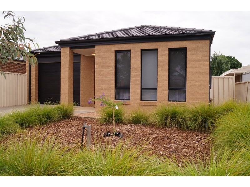 21 Taig  Avenue, Kialla VIC 3631