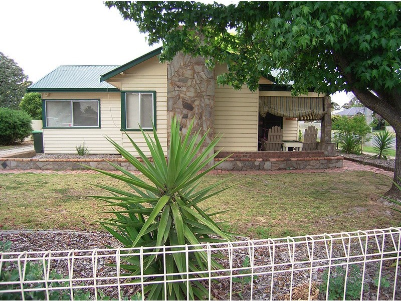 4 McFarlane  Road, Mooroopna VIC 3629