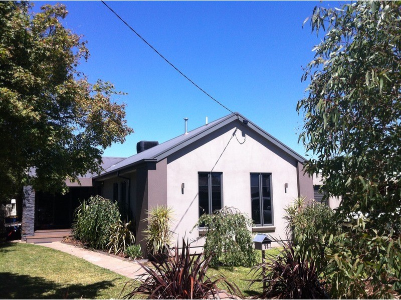 11 Field Street, Shepparton VIC 3630