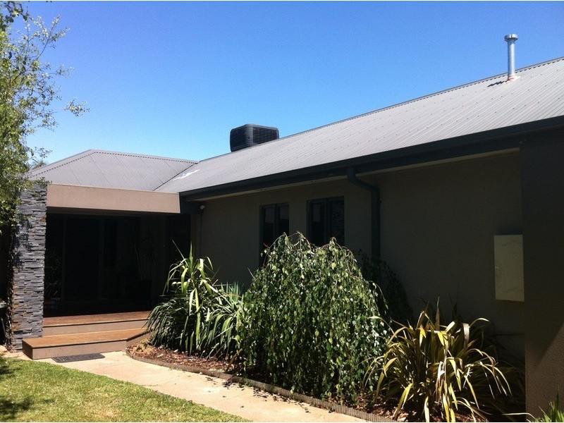 11 Field Street, Shepparton VIC 3630