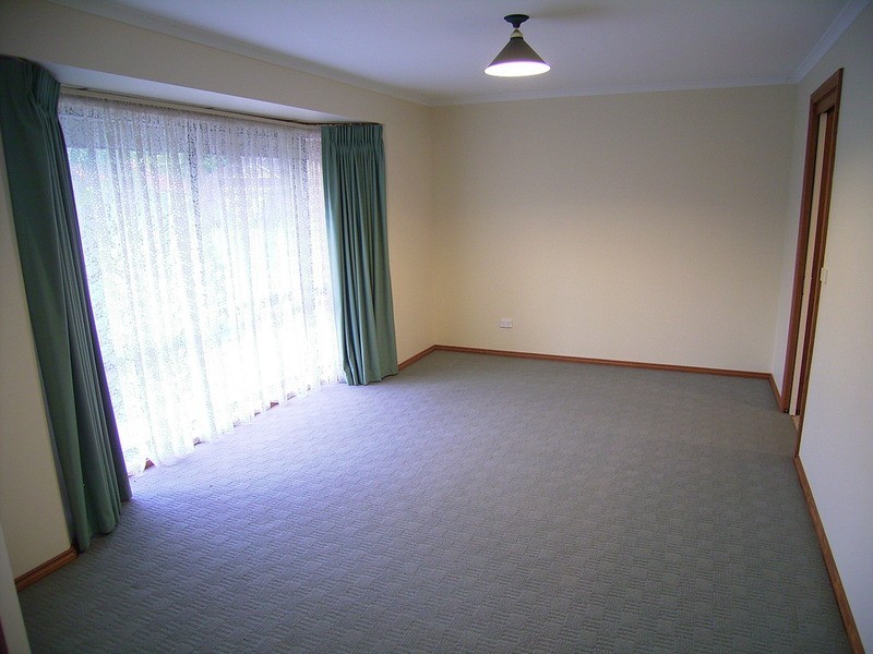 18 Silvan  Crescent, Kialla VIC 3631