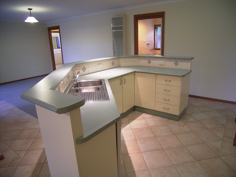 18 Silvan  Crescent, Kialla VIC 3631