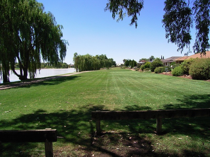 19 Ganaway  Crescent, Kialla VIC 3631