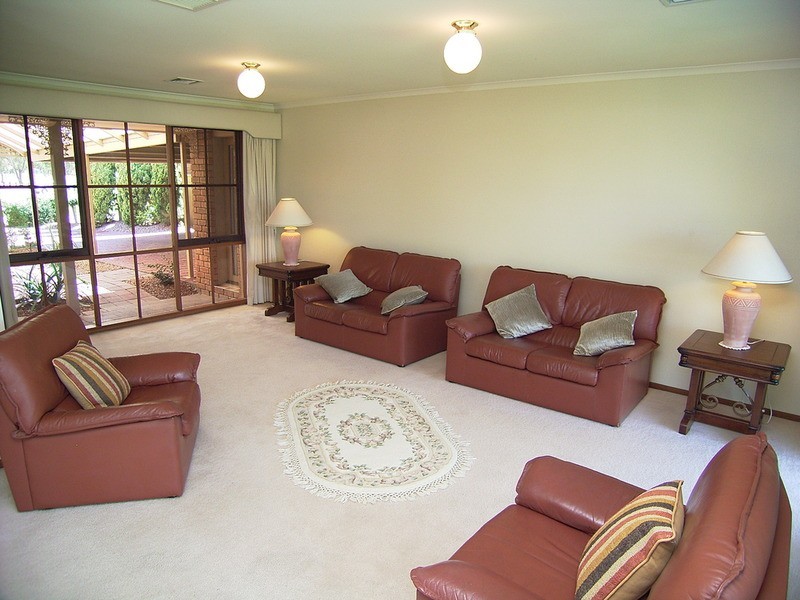 19 Ganaway  Crescent, Kialla VIC 3631