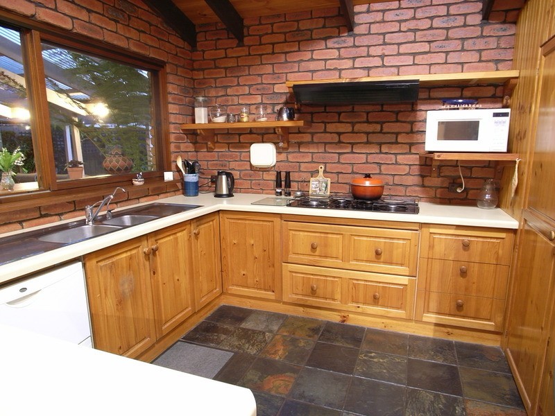 2 Thomas  Court, Shepparton VIC 3630