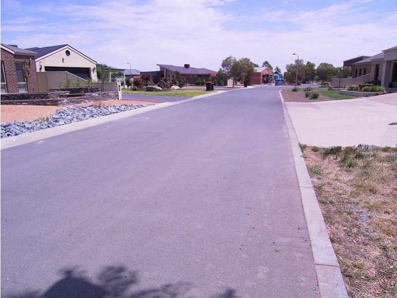 13 Jindabyne Court, Kialla VIC 3631