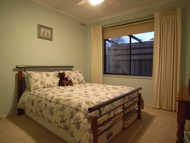 14 Nicholls Avenue, Shepparton VIC 3630