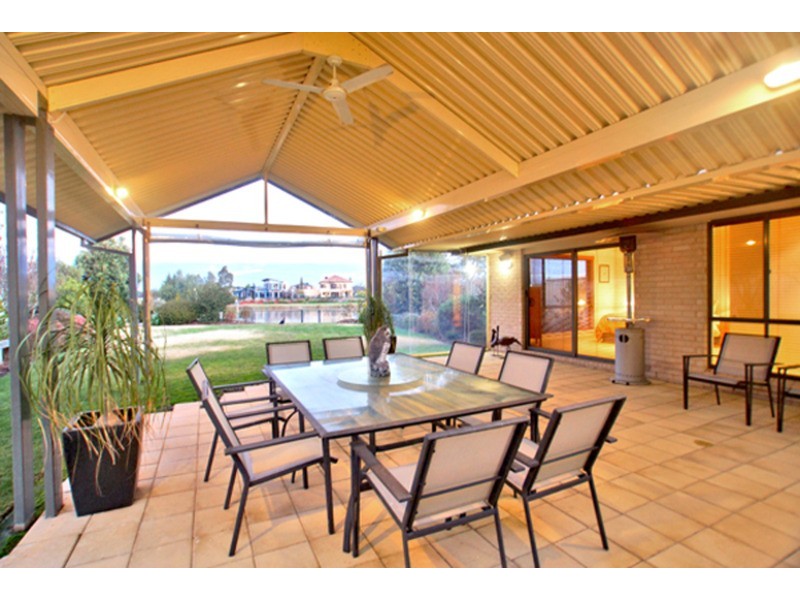 26 Menindee Crescent, Kialla VIC 3631