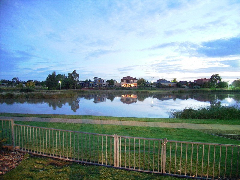 26 Menindee Crescent, Kialla VIC 3631