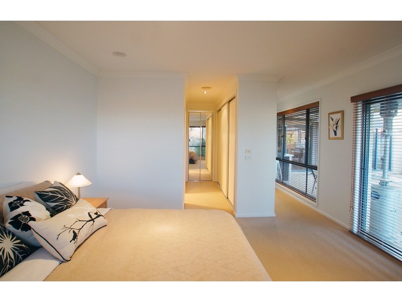 26 Menindee Crescent, Kialla VIC 3631