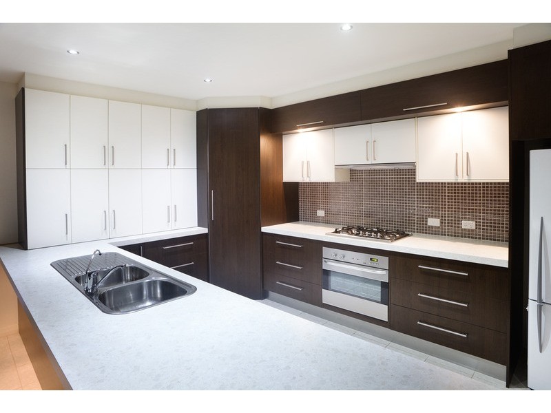 12 Guseli Court, Kialla VIC 3631