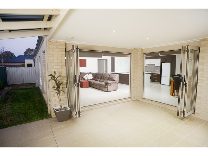 12 Guseli Court, Kialla VIC 3631