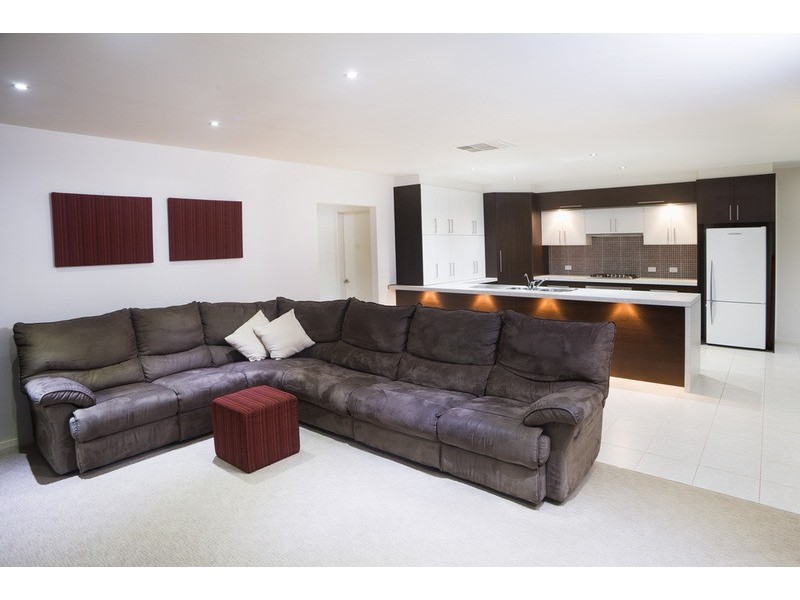 12 Guseli Court, Kialla VIC 3631