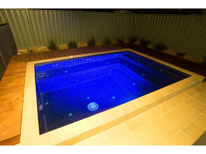 12 Guseli Court, Kialla VIC 3631