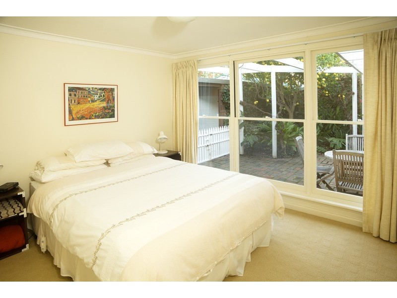 31 Sutherland Avenue, Shepparton VIC 3630