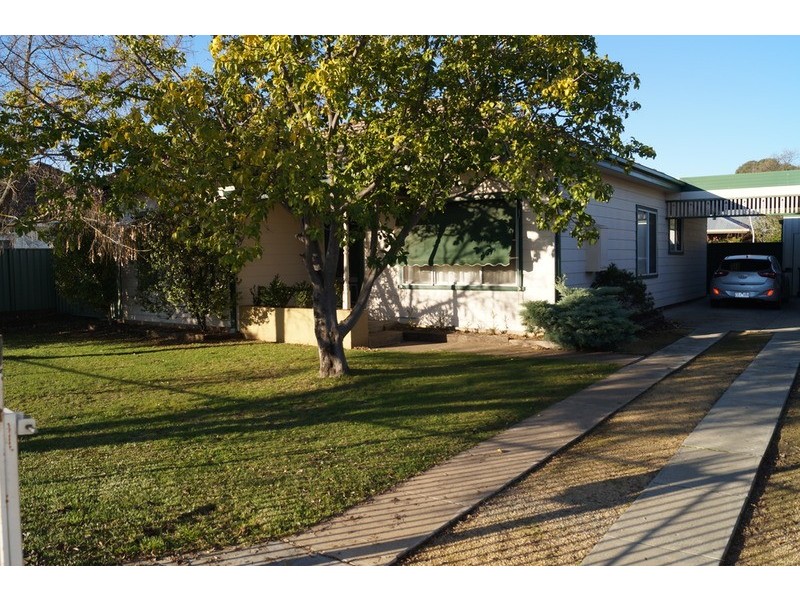 7 Dunkirk Avenue, Shepparton VIC 3630