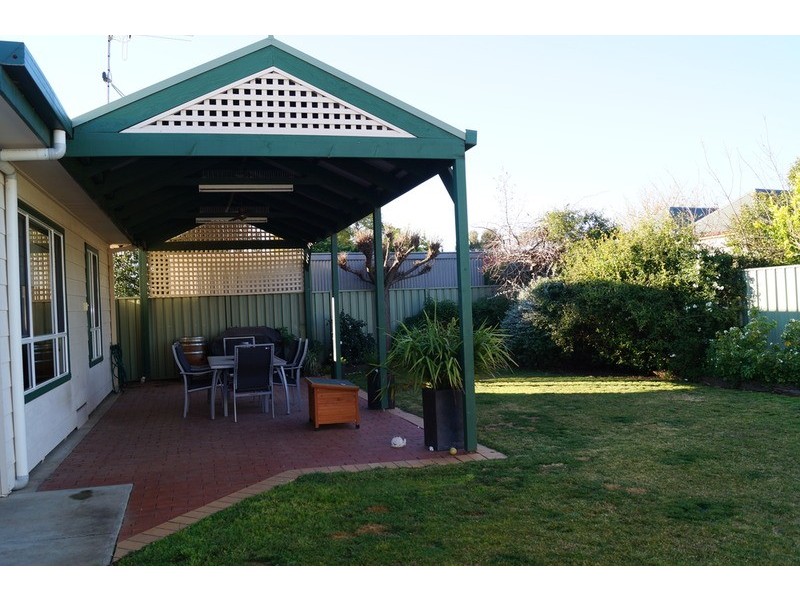 7 Dunkirk Avenue, Shepparton VIC 3630