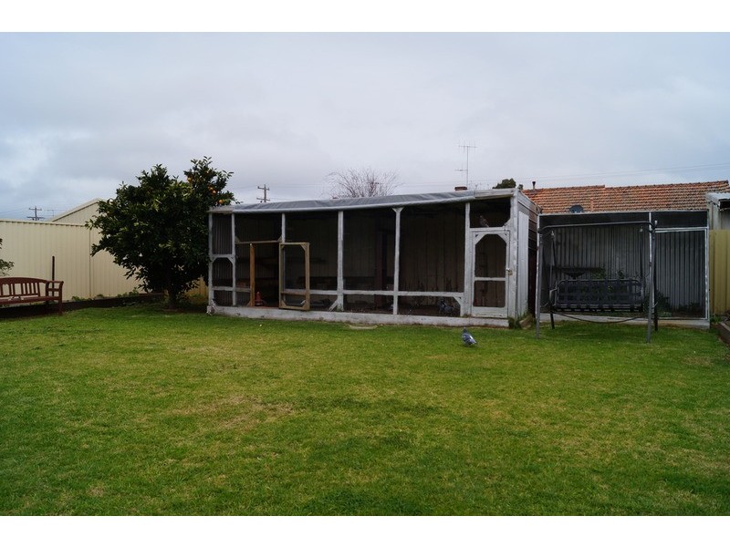 18 Lake  Street, Shepparton VIC 3630