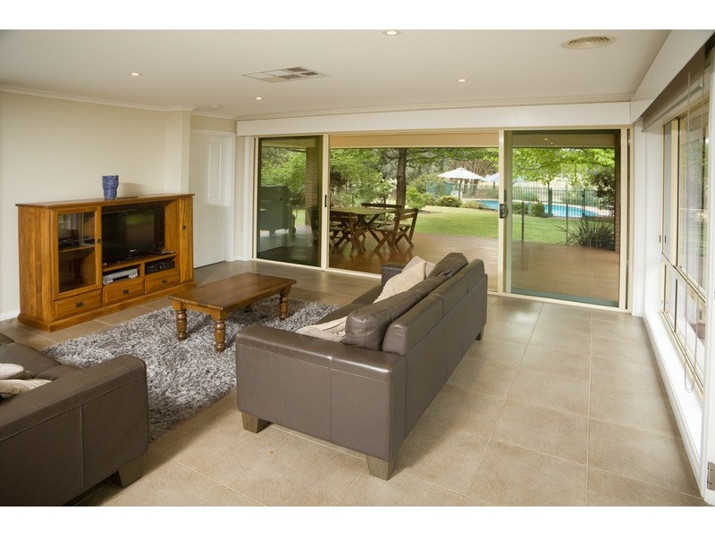 54 Arcadia Downs  Drive, Kialla VIC 3631